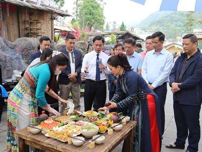 “Mâm cơm Hương vị Tây Bắc” tôn vinh và lan tỏa ẩm thực vùng cao Sa Pa