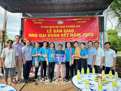 An Giang trao 6 căn nhà Đại đoàn kết cho hộ cận nghèo