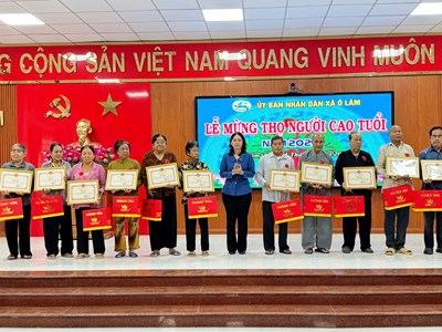 An Giang mừng thọ 388 người cao tuổi ở xã Ô Lâm