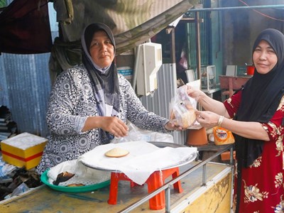 Hấp dẫn bánh truyền thống Namparang của đồng bào Chăm