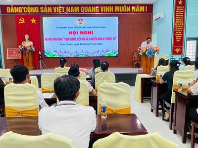 An Giang: Vĩnh Thuận đưa kỹ năng số đến gần người dân