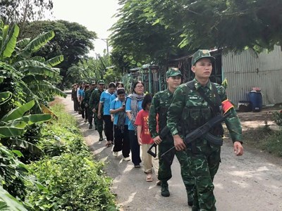 Phụ nữ Phú Hữu chung sức giữ gìn bình yên tuyến biên giới