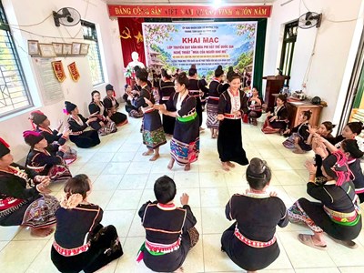 Người Khơ Mú ở Mường Pồn gìn giữ nghệ thuật múa dân gian