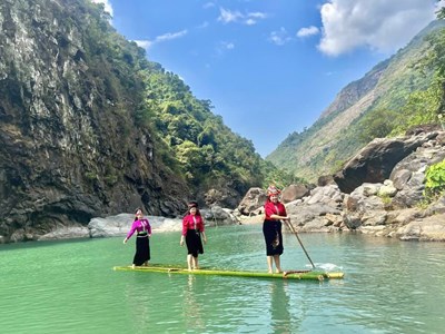 Khám phá vẻ đẹp nguyên sơ Chiềng Lao giữa đại ngàn Tây Bắc
