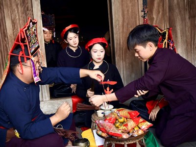 Người trẻ lan tỏa sắc màu di sản qua ống kính