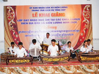Kiên Lương mở 2 lớp truyền dạy nhạc Ngũ âm Khmer