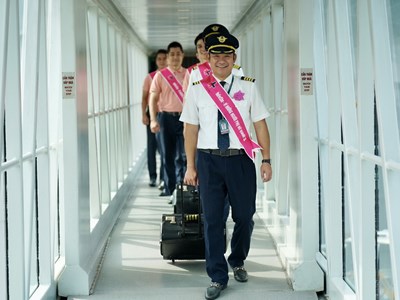  “Chuyến bay màu hồng” chung tay vì bình đẳng giới