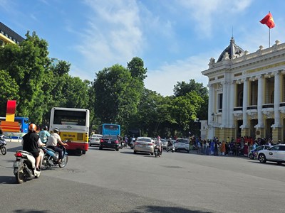 Phân luồng giao thông phục vụ “Ngày hội văn hóa vì hòa bình”