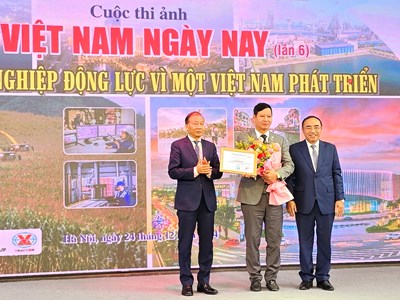 Tập đoàn Vingroup đoạt giải Nhất Cuộc thi ảnh Việt Nam ngày nay lần 6 