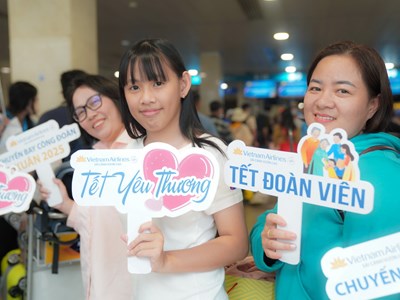 Chuyến bay nghĩa tình đưa 450 người lao động về quê đón Tết  