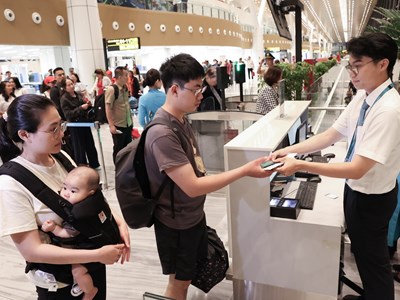 Hơn 400 nghìn hành khách mỗi ngày tại các sân bay dịp 30.4-1.5