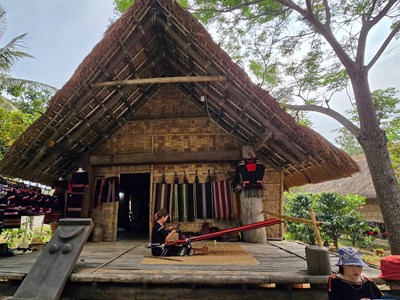 Tháng 5 với chủ đề “Bác Hồ với cộng đồng các dân tộc Việt Nam”