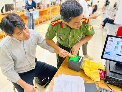 Cấp định danh điện tử mức độ 2 cho người nước ngoài trên địa bàn Hà Nội