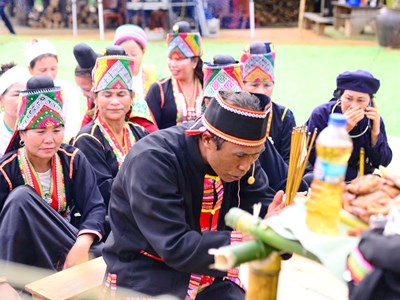 Bộ VHTTDL hỗ trợ bảo tồn, phát huy văn hóa phi vật thể các dân tộc thiểu số có nguy cơ mai một