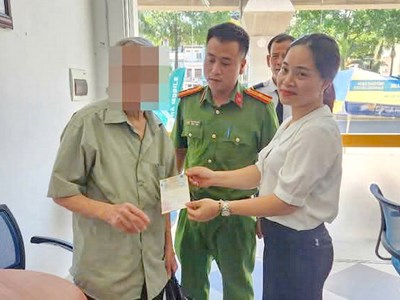 Cụ ông 79 tuổi thoát cúa lừa 250 triệu đồng nhờ nhân viên ngân hàng