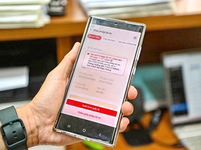 Xuất trình giấy phép lái xe trên VneID khi CSGT kiểm tra như thế nào?