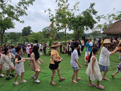 “Vui Tết độc lập” tại Làng Văn hóa - Du lịch các dân tộc Việt Nam có những hoạt động nào?