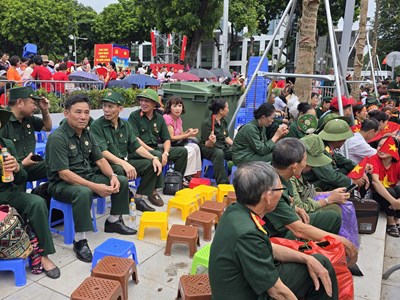 Cận cảnh 5.000 chỗ ngồi ưu tiên xem diễu binh A80