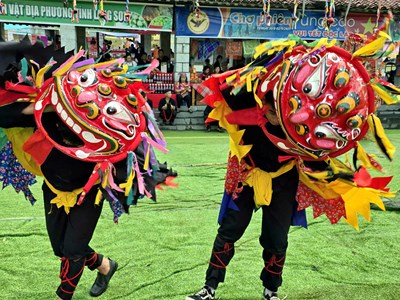 Mãn nhãn xem người xứ Lạng múa sư tử mèo 