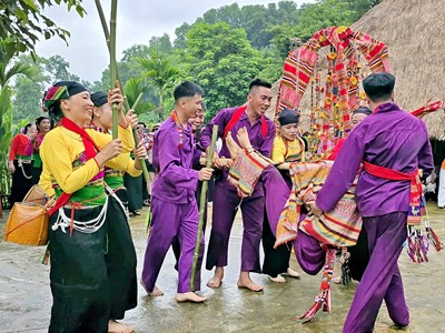 Lễ hội Poồng Poong - “hồn cốt” của văn hóa dân tộc Mường