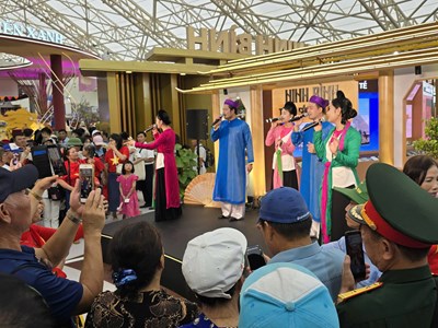 Tinh hoa nghệ thuật hội tụ tại Triển lãm Thành tựu đất nước