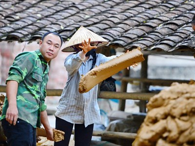 Người Bắc Sơn giữ nghề làm ngói âm dương 