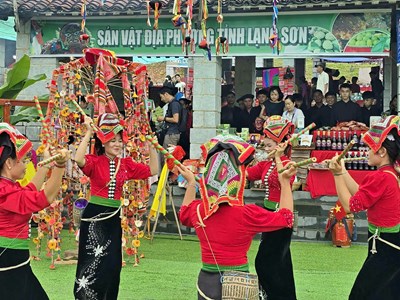 Gắn văn hóa truyền thống của các dân tộc thiểu số với phát triển du lịch