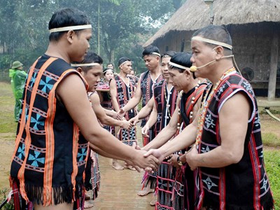 Khát vọng đại đoàn kết qua lễ Prongooch của người Cơ Tu