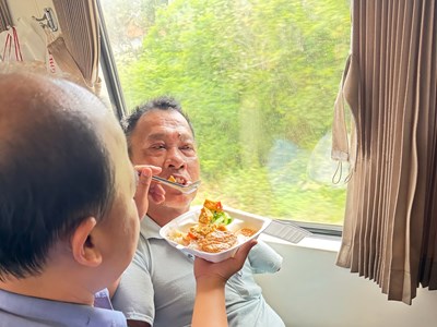 Hành khách đặc biệt trên chuyến tàu từ Vinh đến Nha Trang