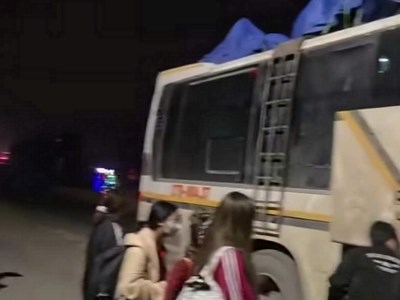 Xử lí nhiều xe khách chở quá số người dịp Tết