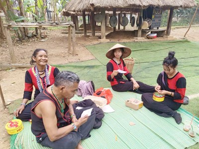 Rộn ràng không khí Ngày hội non sông tại Làng Văn hóa - Du lịch các dân tộc Việt Nam 