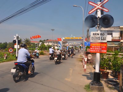 Phạt nguội nhiều phương tiện vi phạm an toàn giao thông đường sắt