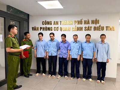 Bắt nhóm buôn lậu vàng ngụy trang trong thiết bị điện tử vào Việt Nam