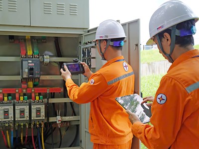 Tiêu thụ điện toàn quốc lại lập kỷ lục mới 