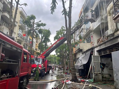 Hà Nội: 2 người tử vong trong vụ cháy nhà 4 tầng tại khu đô thị Văn Phú
