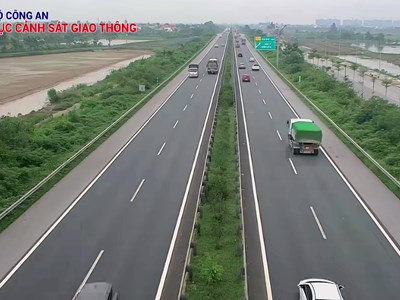 Ô tô phóng nhanh, lấn làn, chuyển làn liên tục giảm hẳn trên cao tốc