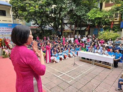 Lễ khai giảng đong đầy yêu thương ở ngôi trường đặc biệt