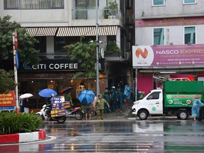 Cháy nhà 4 tầng lúc rạng sáng, 5 người tử vong