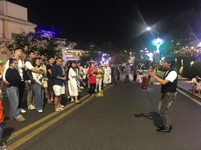 Phố đi bộ Hòa Bình Đà Lạt hoạt động trở lại