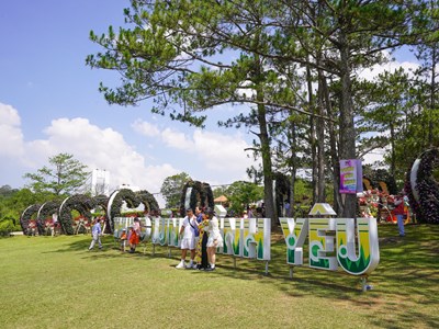  Đón 210.000 lượt khách trong dịp 30.4 và 1.5