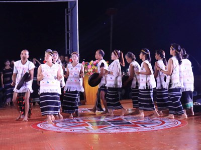 Bài 1 - Nhận diện các dân tộc qua trang phục truyền thống