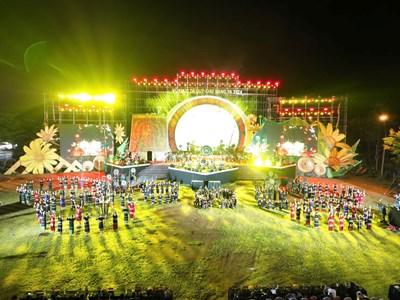 Đặc sắc đêm hội Vũ khúc dã quỳ - Chư Đang Ya 