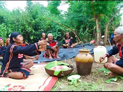 Về Plei Ơi nghe “Huyền thoại Vua Lửa”