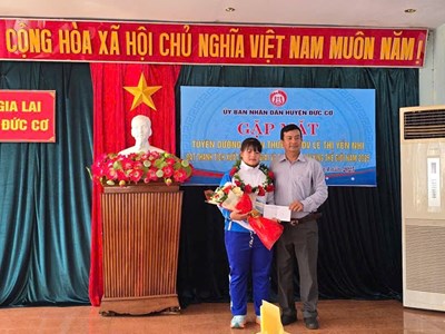 Gia Lai: Khen thưởng VĐV đạt thành tích xuất sắc tại Giải Vô địch Kick Boxing thế giới