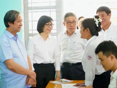 Bộ trưởng Bộ GD&ĐT kiểm tra công tác chuẩn bị kỳ thi tốt nghiệp THPT 