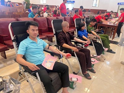 “Hành trình đỏ - Giọt hồng Cao nguyên”