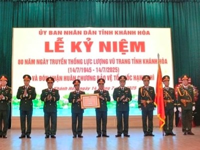 Bộ CHQS tỉnh Khánh Hòa đón nhận Huân chương Bảo vệ Tổ quốc hạng Nhì