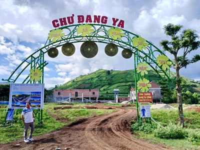  Gia Lai: Tháo dỡ công trình “nhà rông bê tông” dưới chân núi lửa Chư Đang Ya