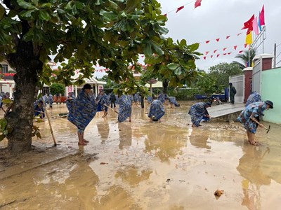  Khánh Hoà: Khẩn trương cứu trợ người dân, khắc phục hậu quả mưa lũ