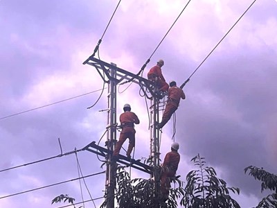 Khánh Hòa khôi phục lưới điện, ổn định đời sống người dân sau mưa lũ